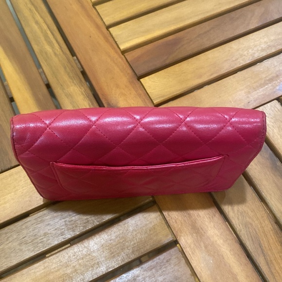 CHANEL WOC Wallet on chain lambskin crossbody - Picture 3 of 15